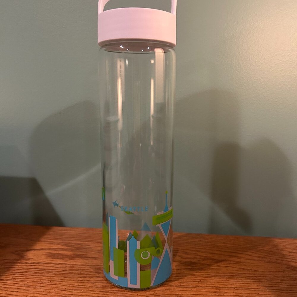 STARBUCKS SEATTLE GLASS WATER OTTLE BRAND NEW NEVER USED